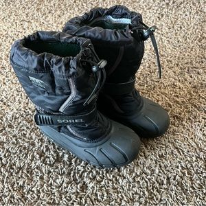 Boys Sorel boot, size 13